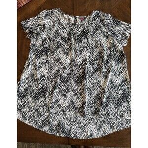 Women’s Vince Camuto, Black and White Short Sleeved Top, size 3x